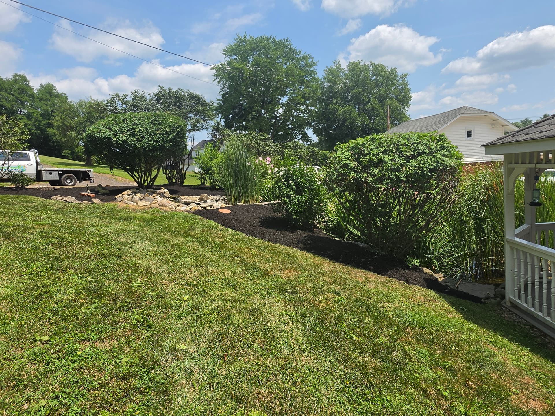 Gallery photos for Flower Bed Cleanup and Fresh Mulch in Bremen: Image #6